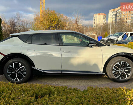 Бежевый Киа EV6, объемом двигателя 0 л и пробегом 2 тыс. км за 31850 $, фото 7 на Automoto.ua