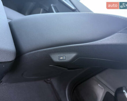 Бежевый Киа EV6, объемом двигателя 0 л и пробегом 1 тыс. км за 31850 $, фото 26 на Automoto.ua