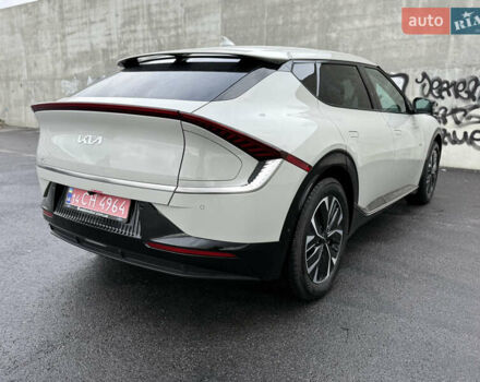 Бежевый Киа EV6, объемом двигателя 0 л и пробегом 1 тыс. км за 31850 $, фото 5 на Automoto.ua