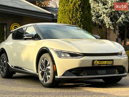 Бежевый Киа EV6, объемом двигателя 0 л и пробегом 2 тыс. км за 31850 $, фото 1 на Automoto.ua