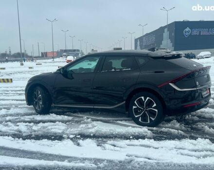 Черный Киа EV6, объемом двигателя 0 л и пробегом 59 тыс. км за 25340 $, фото 5 на Automoto.ua