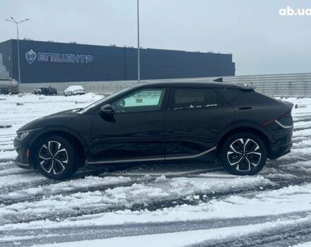 Черный Киа EV6, объемом двигателя 0 л и пробегом 59 тыс. км за 25340 $, фото 4 на Automoto.ua