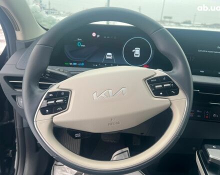 Черный Киа EV6, объемом двигателя 0 л и пробегом 59 тыс. км за 25340 $, фото 20 на Automoto.ua