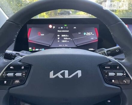 Черный Киа EV6, объемом двигателя 0 л и пробегом 16 тыс. км за 39999 $, фото 41 на Automoto.ua