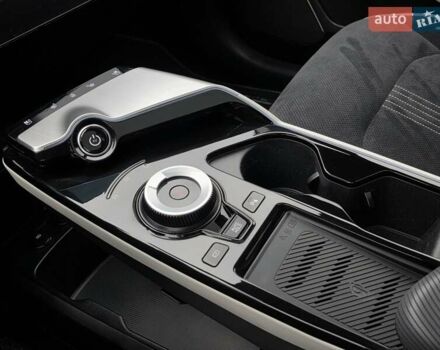 Черный Киа EV6, объемом двигателя 0 л и пробегом 49 тыс. км за 28900 $, фото 26 на Automoto.ua