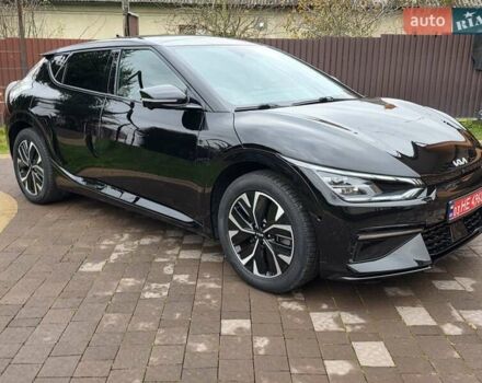 Черный Киа EV6, объемом двигателя 0 л и пробегом 49 тыс. км за 28900 $, фото 3 на Automoto.ua