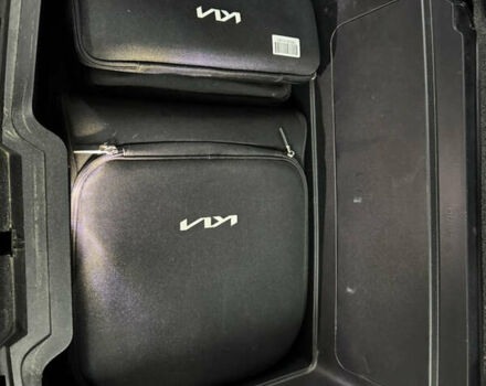 Черный Киа EV6, объемом двигателя 0 л и пробегом 80 тыс. км за 29500 $, фото 7 на Automoto.ua