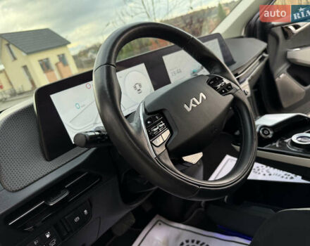 Черный Киа EV6, объемом двигателя 0 л и пробегом 54 тыс. км за 23999 $, фото 38 на Automoto.ua
