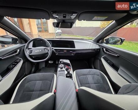 Черный Киа EV6, объемом двигателя 0 л и пробегом 49 тыс. км за 28900 $, фото 21 на Automoto.ua