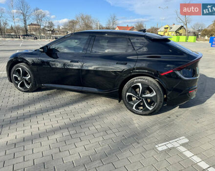 Чорний Кіа EV6, об'ємом двигуна 0 л та пробігом 30 тис. км за 29000 $, фото 4 на Automoto.ua