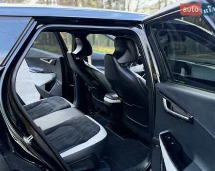 Черный Киа EV6, объемом двигателя 0 л и пробегом 94 тыс. км за 26300 $, фото 70 на Automoto.ua