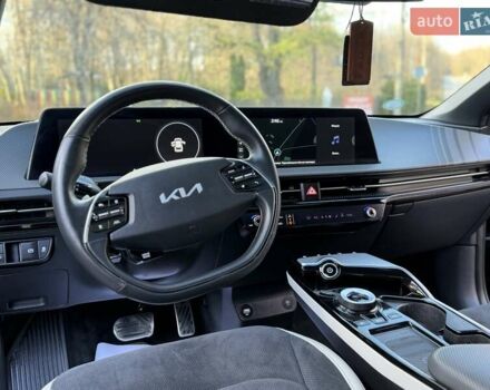 Черный Киа EV6, объемом двигателя 0 л и пробегом 83 тыс. км за 27200 $, фото 72 на Automoto.ua