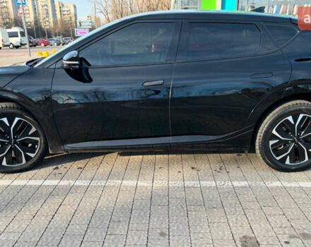 Черный Киа EV6, объемом двигателя 0 л и пробегом 80 тыс. км за 29500 $, фото 33 на Automoto.ua