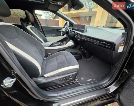 Черный Киа EV6, объемом двигателя 0 л и пробегом 49 тыс. км за 28900 $, фото 22 на Automoto.ua