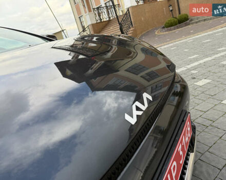 Черный Киа EV6, объемом двигателя 0 л и пробегом 54 тыс. км за 23999 $, фото 4 на Automoto.ua