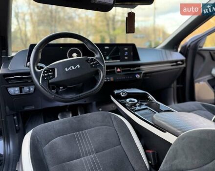 Черный Киа EV6, объемом двигателя 0 л и пробегом 83 тыс. км за 27200 $, фото 76 на Automoto.ua
