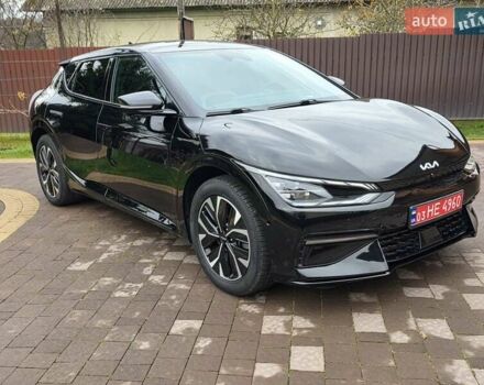 Черный Киа EV6, объемом двигателя 0 л и пробегом 49 тыс. км за 28900 $, фото 4 на Automoto.ua