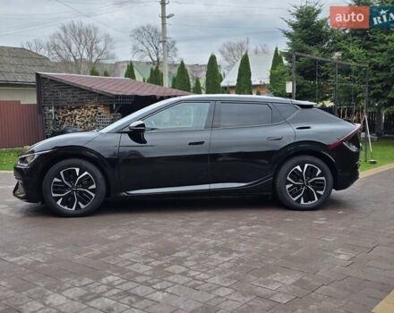 Черный Киа EV6, объемом двигателя 0 л и пробегом 49 тыс. км за 28900 $, фото 2 на Automoto.ua