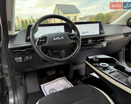 Черный Киа EV6, объемом двигателя 0 л и пробегом 54 тыс. км за 23999 $, фото 44 на Automoto.ua