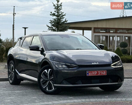 Черный Киа EV6, объемом двигателя 0 л и пробегом 54 тыс. км за 23999 $, фото 2 на Automoto.ua