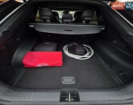 Черный Киа EV6, объемом двигателя 0 л и пробегом 49 тыс. км за 28900 $, фото 18 на Automoto.ua
