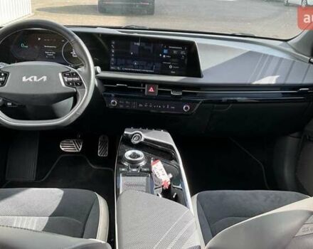 Черный Киа EV6, объемом двигателя 0 л и пробегом 42 тыс. км за 10000 $, фото 10 на Automoto.ua