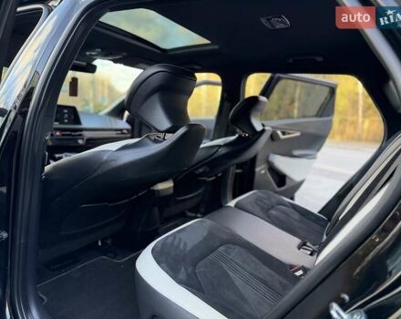 Черный Киа EV6, объемом двигателя 0 л и пробегом 94 тыс. км за 26300 $, фото 62 на Automoto.ua