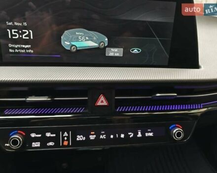 Черный Киа EV6, объемом двигателя 0 л и пробегом 47 тыс. км за 25800 $, фото 5 на Automoto.ua