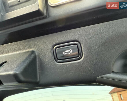 Черный Киа EV6, объемом двигателя 0 л и пробегом 129 тыс. км за 25555 $, фото 54 на Automoto.ua