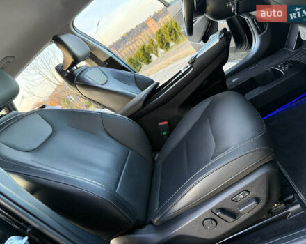 Черный Киа EV6, объемом двигателя 0 л и пробегом 59 тыс. км за 25799 $, фото 47 на Automoto.ua