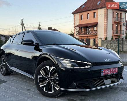 Черный Киа EV6, объемом двигателя 0 л и пробегом 129 тыс. км за 24999 $, фото 2 на Automoto.ua