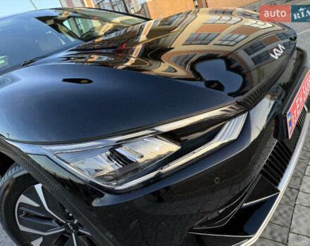 Черный Киа EV6, объемом двигателя 0 л и пробегом 59 тыс. км за 25799 $, фото 2 на Automoto.ua
