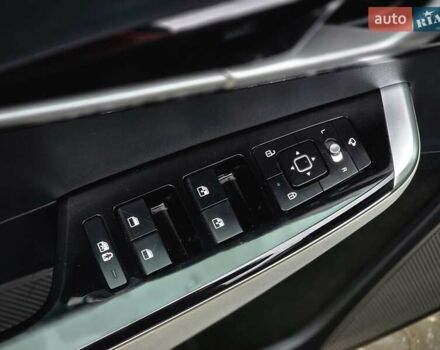 Черный Киа EV6, объемом двигателя 0 л и пробегом 55 тыс. км за 25500 $, фото 63 на Automoto.ua