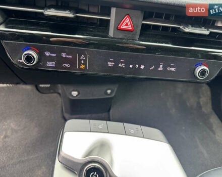 Черный Киа EV6, объемом двигателя 0 л и пробегом 123 тыс. км за 18900 $, фото 27 на Automoto.ua