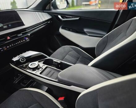 Черный Киа EV6, объемом двигателя 0 л и пробегом 55 тыс. км за 25500 $, фото 74 на Automoto.ua