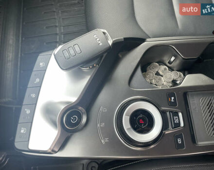 Чорний Кіа EV6, об'ємом двигуна 0 л та пробігом 59 тис. км за 25500 $, фото 113 на Automoto.ua