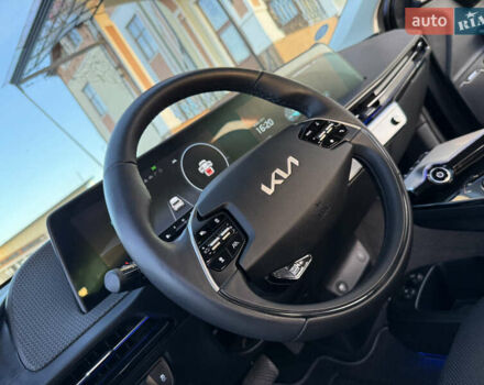 Черный Киа EV6, объемом двигателя 0 л и пробегом 59 тыс. км за 25799 $, фото 34 на Automoto.ua