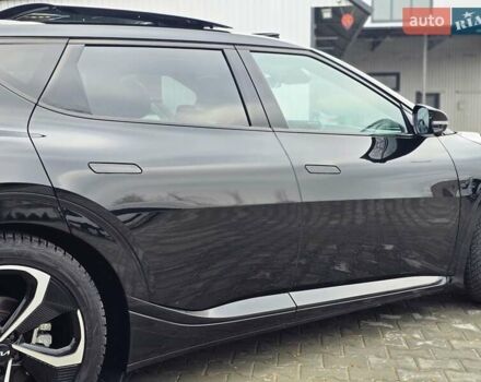 Черный Киа EV6, объемом двигателя 0 л и пробегом 55 тыс. км за 25500 $, фото 41 на Automoto.ua