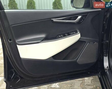 Черный Киа EV6, объемом двигателя 0 л и пробегом 55 тыс. км за 25500 $, фото 62 на Automoto.ua