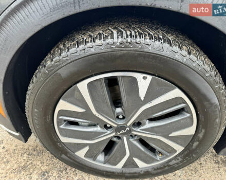 Черный Киа EV6, объемом двигателя 0 л и пробегом 123 тыс. км за 18900 $, фото 15 на Automoto.ua