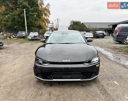 Черный Киа EV6, объемом двигателя 0 л и пробегом 123 тыс. км за 18900 $, фото 1 на Automoto.ua