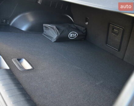 Черный Киа EV6, объемом двигателя 0 л и пробегом 79 тыс. км за 25450 $, фото 52 на Automoto.ua