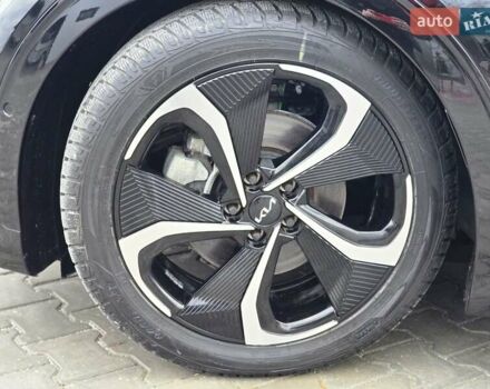 Черный Киа EV6, объемом двигателя 0 л и пробегом 55 тыс. км за 25500 $, фото 24 на Automoto.ua