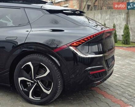 Черный Киа EV6, объемом двигателя 0 л и пробегом 55 тыс. км за 25500 $, фото 31 на Automoto.ua