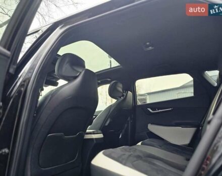 Черный Киа EV6, объемом двигателя 0 л и пробегом 55 тыс. км за 25500 $, фото 92 на Automoto.ua