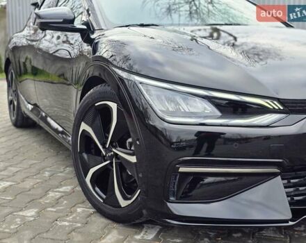 Черный Киа EV6, объемом двигателя 0 л и пробегом 55 тыс. км за 25500 $, фото 16 на Automoto.ua