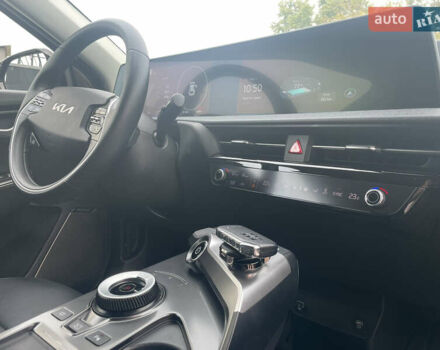 Чорний Кіа EV6, об'ємом двигуна 0 л та пробігом 59 тис. км за 25500 $, фото 49 на Automoto.ua
