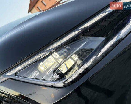 Черный Киа EV6, объемом двигателя 0 л и пробегом 129 тыс. км за 25555 $, фото 6 на Automoto.ua