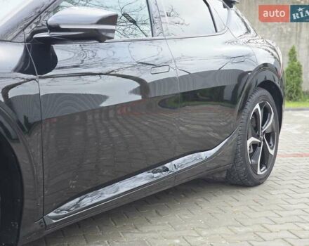 Черный Киа EV6, объемом двигателя 0 л и пробегом 55 тыс. км за 25500 $, фото 26 на Automoto.ua