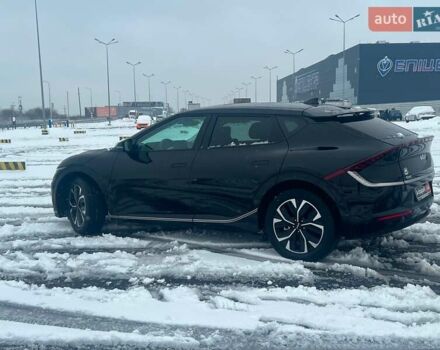 Чорний Кіа EV6, об'ємом двигуна 0 л та пробігом 59 тис. км за 25340 $, фото 5 на Automoto.ua